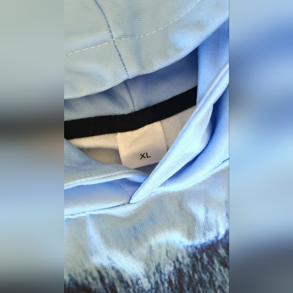 Kids Wolf Graphic Hoodie - Blue NWOT. - Picture 3 of 3